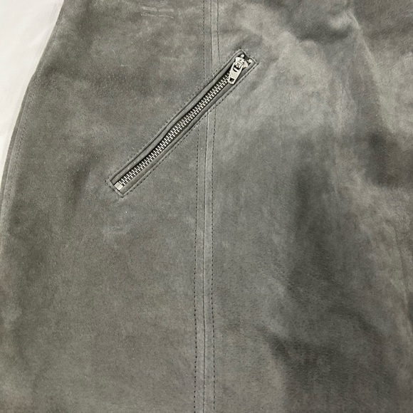 ⬇️PRICE DROP ⬇️ 
BLANKNYC • Grey Suede Mini Skirt • size 29 - Picture 7 of 8